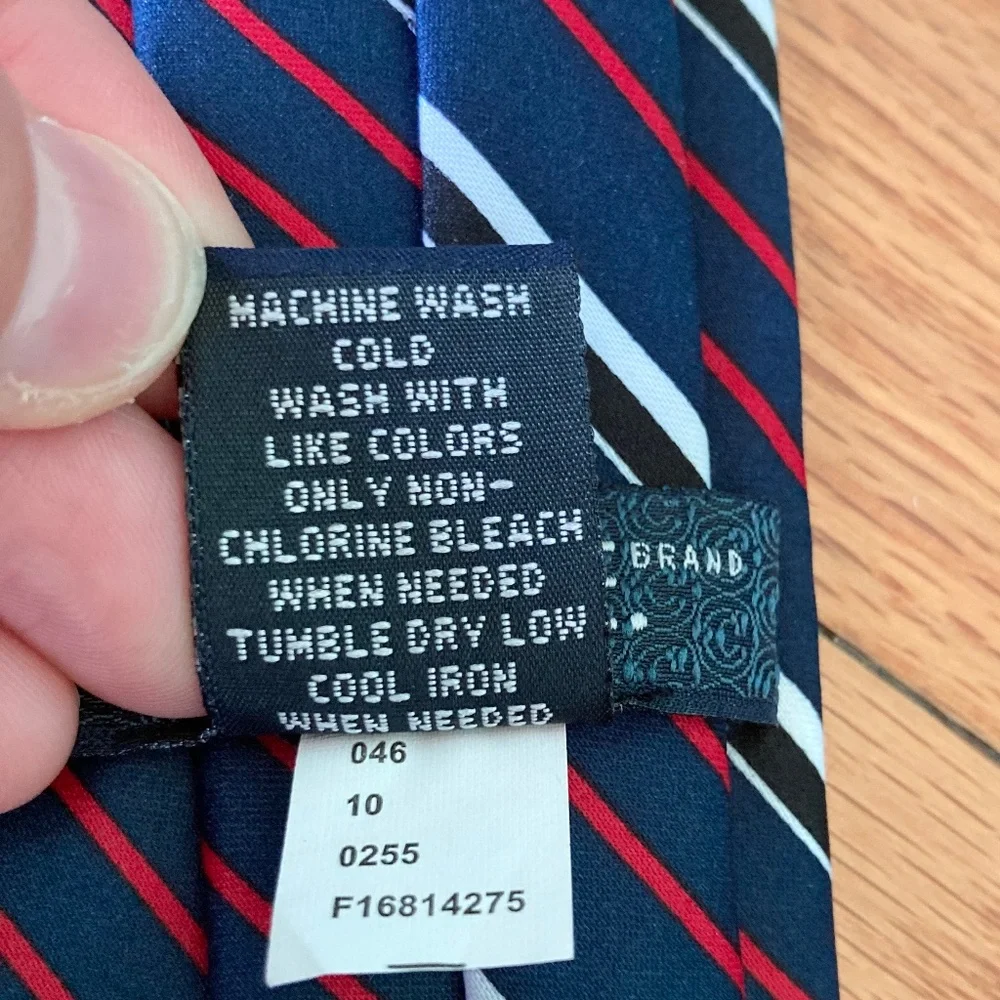 Boy’s size 14-20 Cherokee clip on red white and blue tie